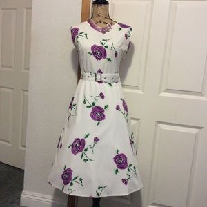 NEW.      Floral dress